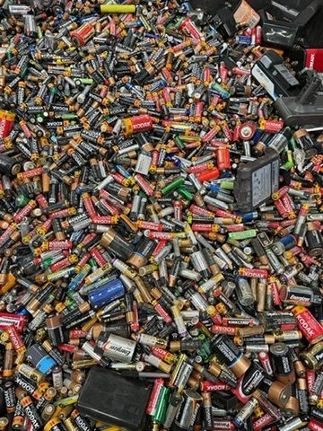 Mixed lithium-ion cells.